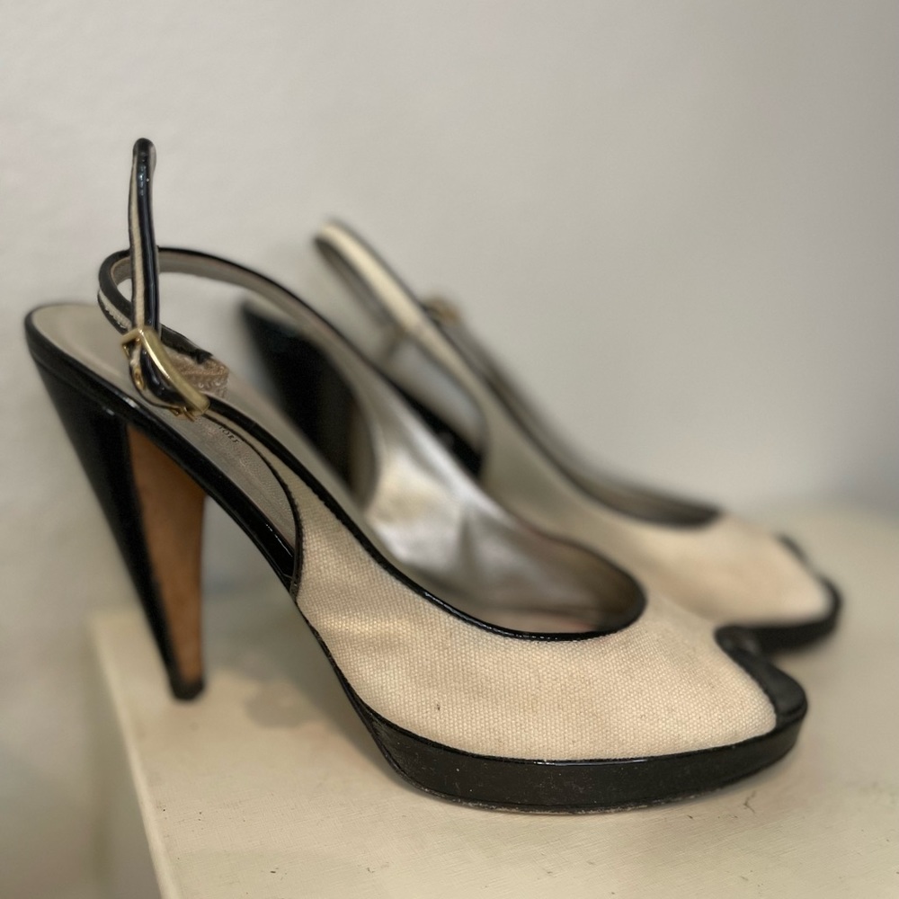 Anne Klein New York White Canvas Black Trim Slingback Pumps
